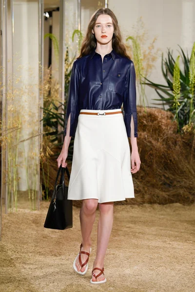 Look 7